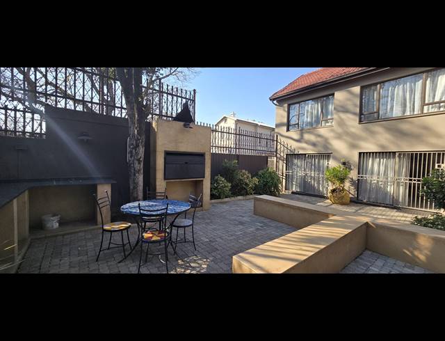 4 BEDROOM HOUSE FOR SALE IN ARCADIA